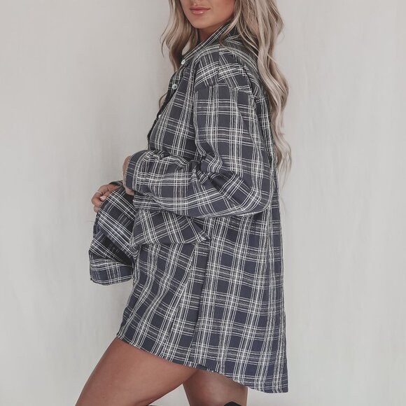 AMAZING LACE Shirt Romper Plaid Charcoal Plaid Oversized Button Up Romper - Picture 2 of 4